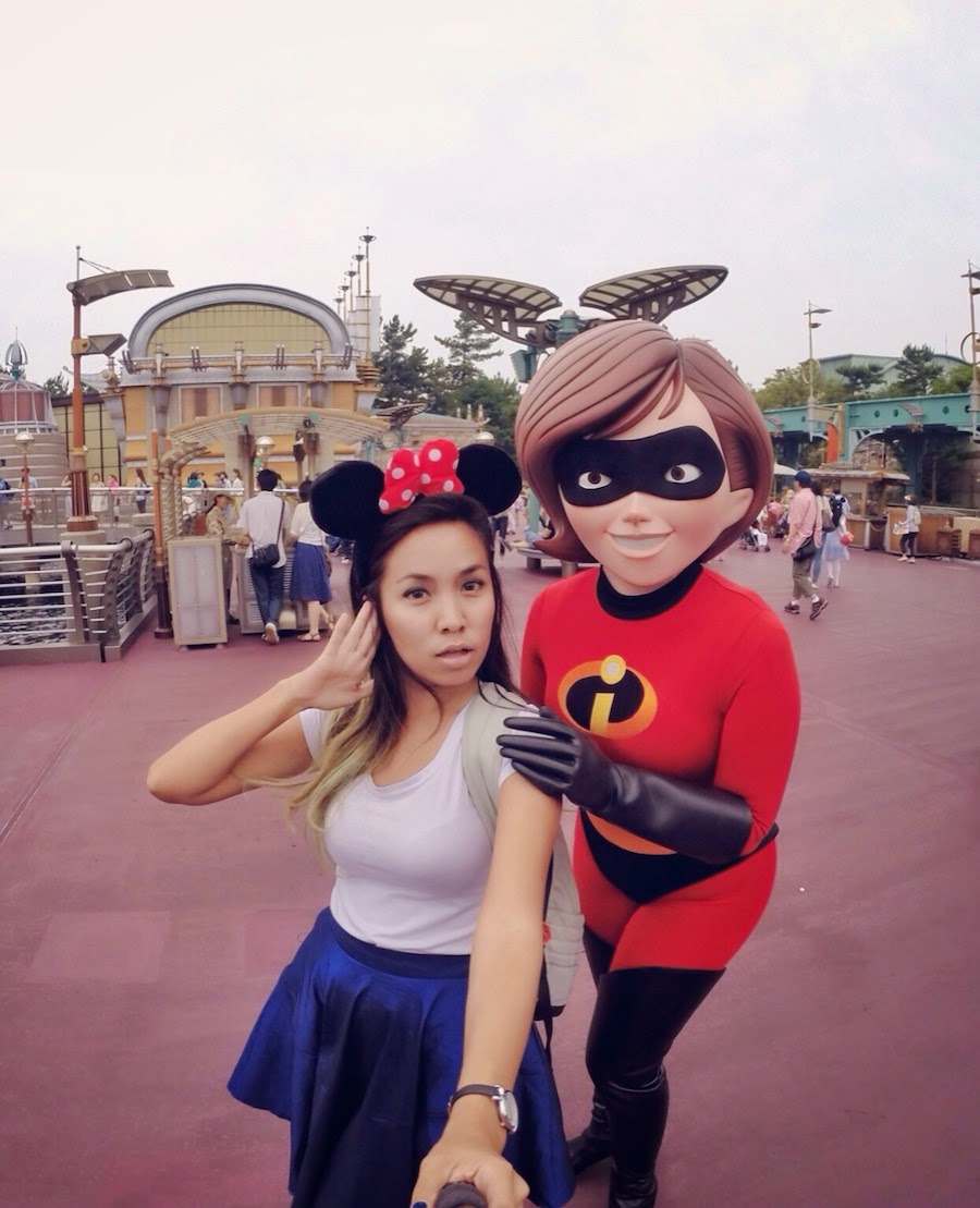 To Do in Tokyo Disneyland and DisneySea: Selfie with the Characters ...
