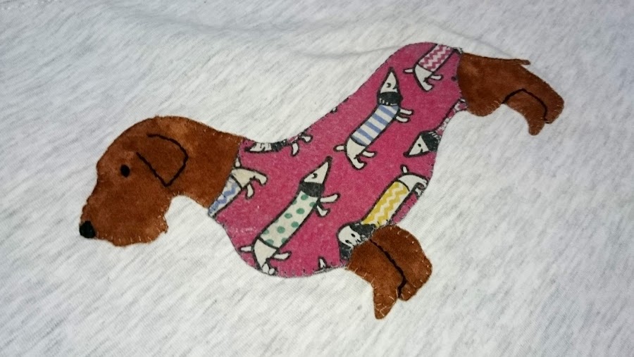 camiseta con aplicaciones