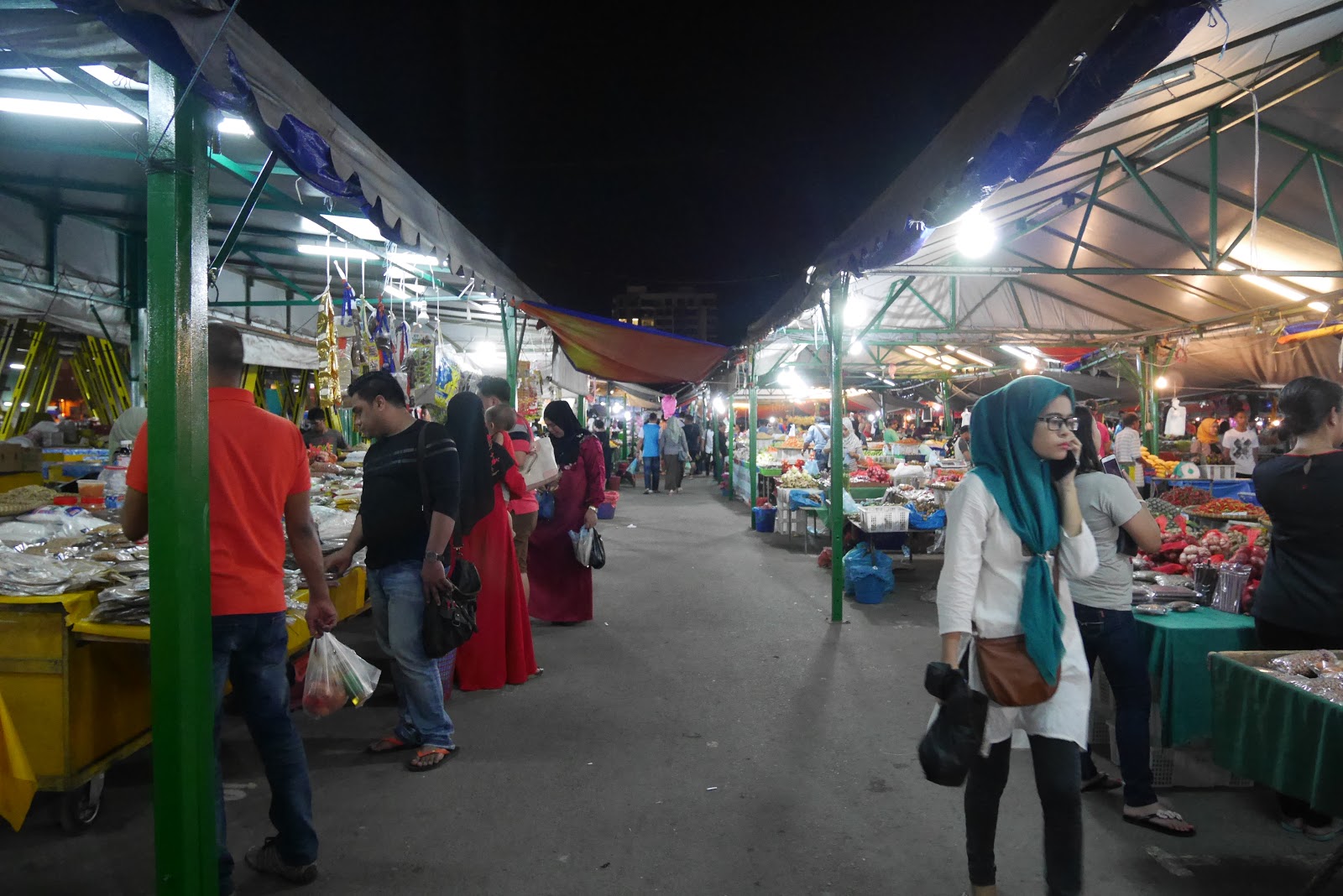 Kinabalu kota pasar malam Tamu (Weekly