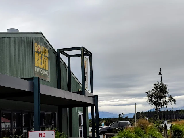 New Zealand Craft Beer: Golden Bear Brewing Company near Mapua