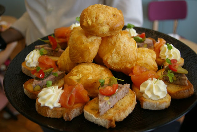 Chez Mademoiselle, Prahran, gougeres, mini toasts