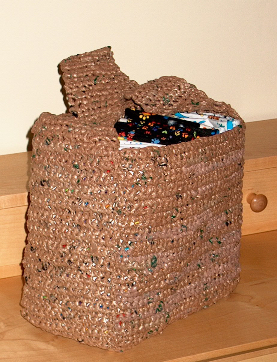 Stitching Times: Grocery Bag Yarn: a new take on recycling