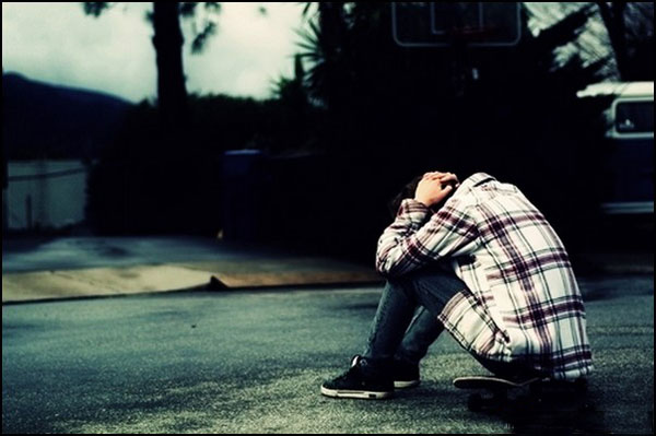 Cập Nhật Ảnh Con Trai Buồn Khóc Vì Yêu