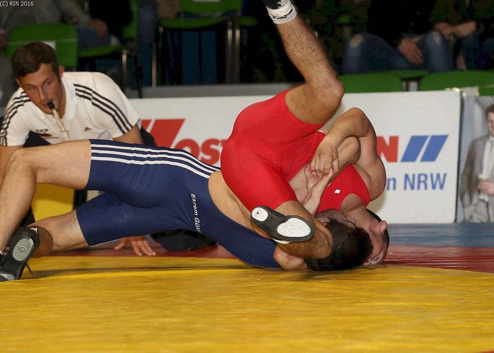 Finished by pin: Wrestling photoset 170