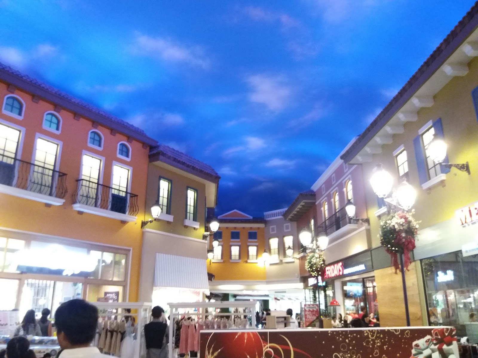 Laguna Ginger Lily Evia Mall (Lifestyle Center) Daang Hari