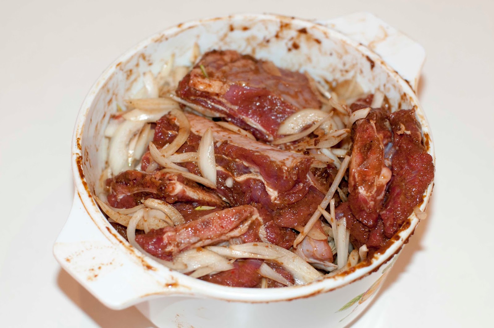 Говядина под маринадом. Говядина мариновать рецепты. Говядина мариновать рецепты. Говядина для запекания в маринаде. Говядина мариновать рецепты.