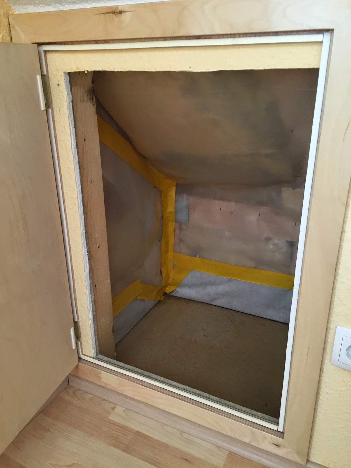 HolzwurmTom.de: Türen für die Drempelwand