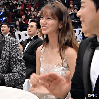 171230 MBC 연기대상 혜리.gif | 인스티즈