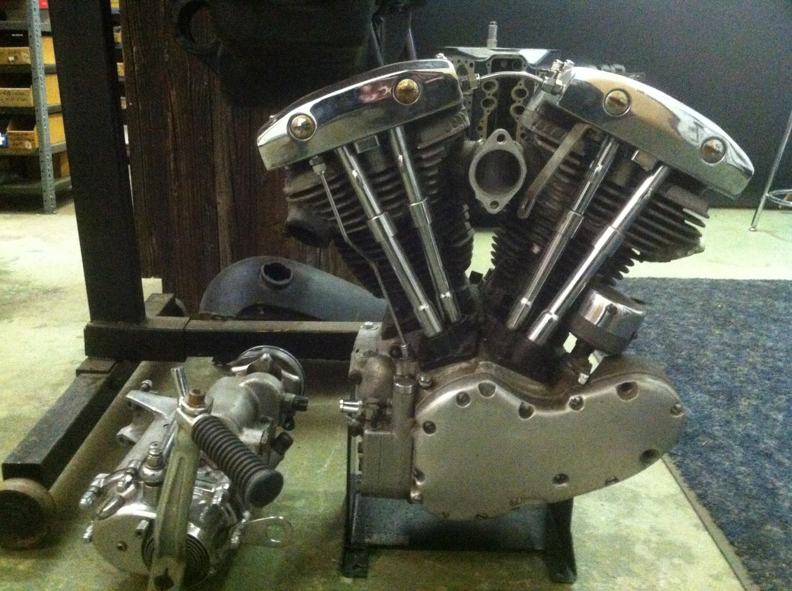 Joe Smith Early V8 & Hot Rod Generator Shovelhead 1969 For Sale 69