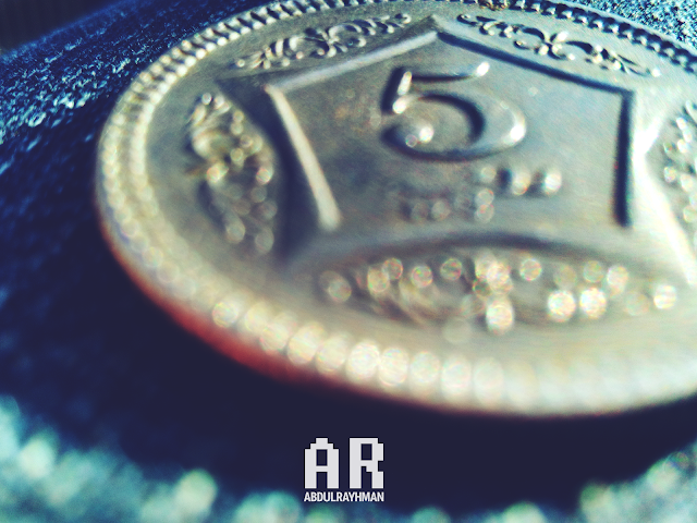 Pakistani 5 rupees coin