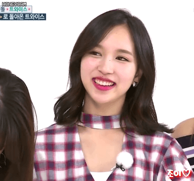 [주간아이돌] 오늘자 트와이스 움짤 Part.3 개인(모모,미나,사나,쯔위,정연).gif | 인스티즈