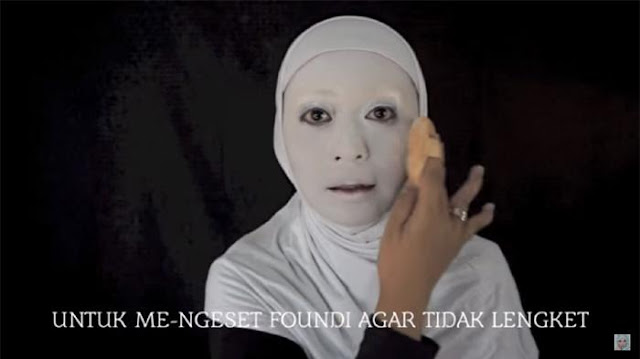 Dibalik Sosok Hantu Valak Conjuring Yang Menyeramkan, Vindy Valak Asal Malang Ini Cantik Dan Berhijab Dibalik Sosok Hantu Valak Conjuring Yang Menyeramkan, Vindy Valak Asal Malang Ini Cantik Dan Berhijab