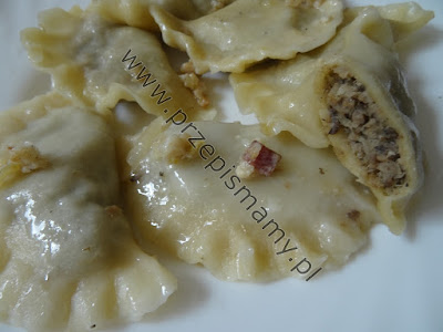 Pierogi z pieczarkami Pierogi z pieczarkami