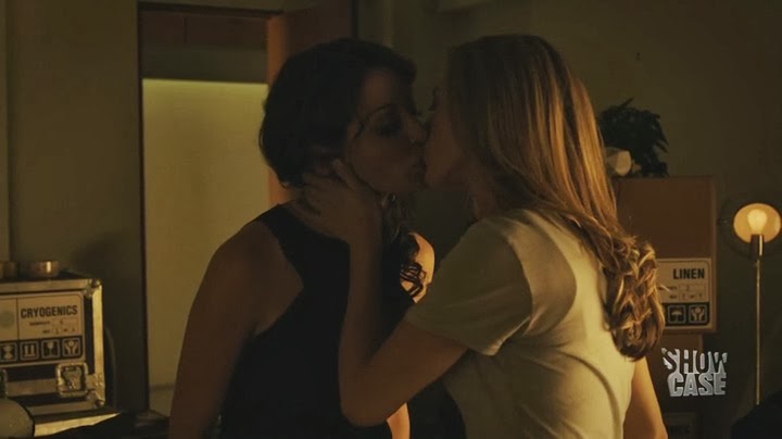 Emmanuelle Vaugier Lesbian Kiss 59