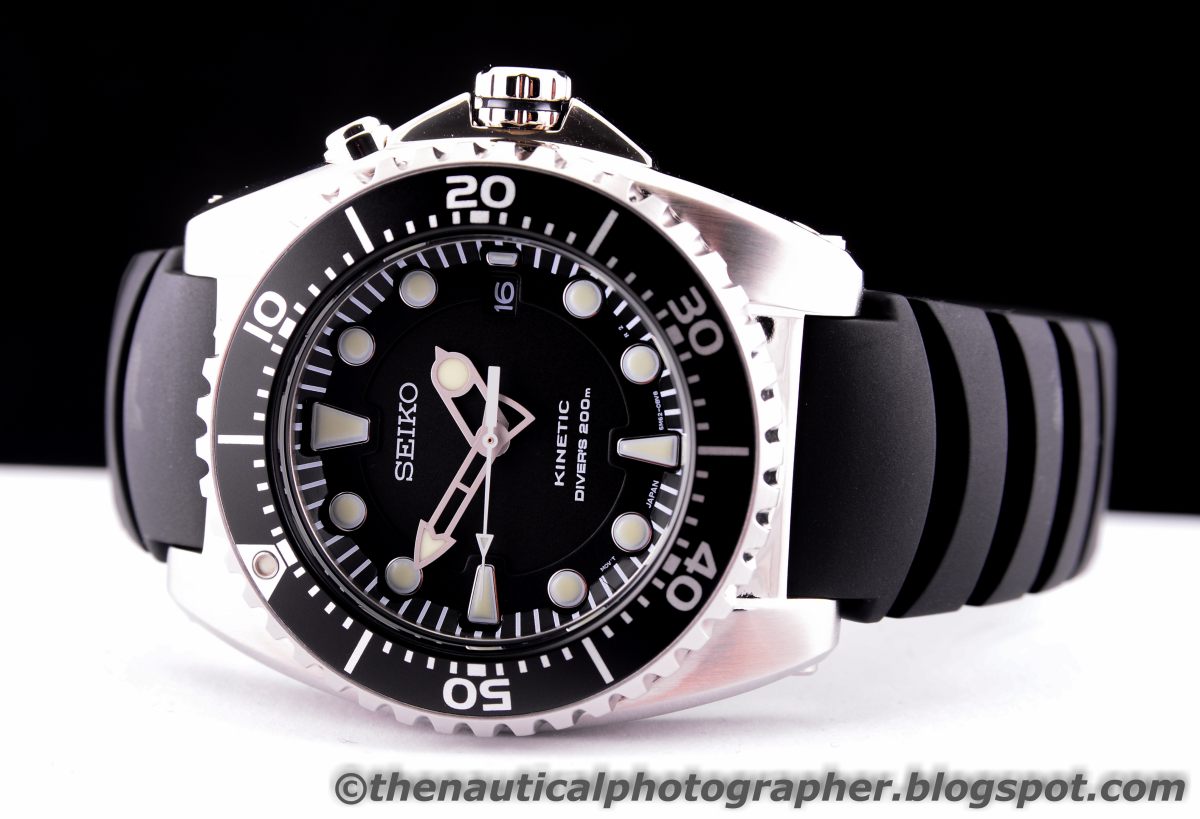 seiko kinetic divers watch