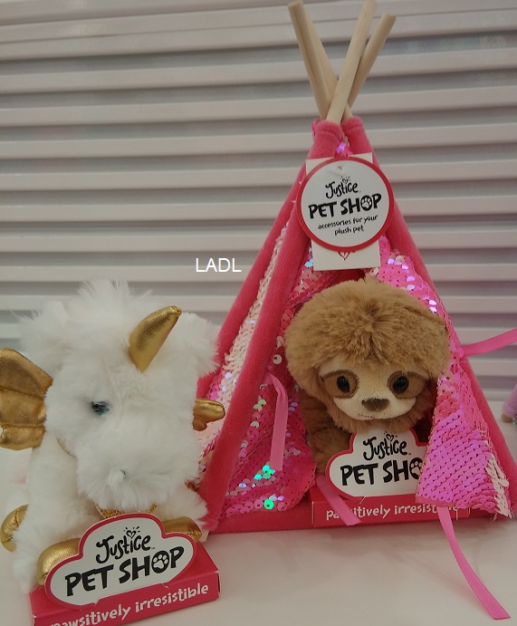 Living A Doll's Life *In Store Report* Pet Shop Justice