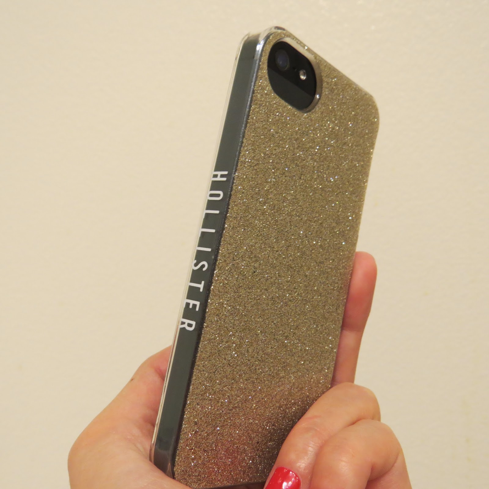 Hollister Haul - My New iPhone Case | It has grown on me!