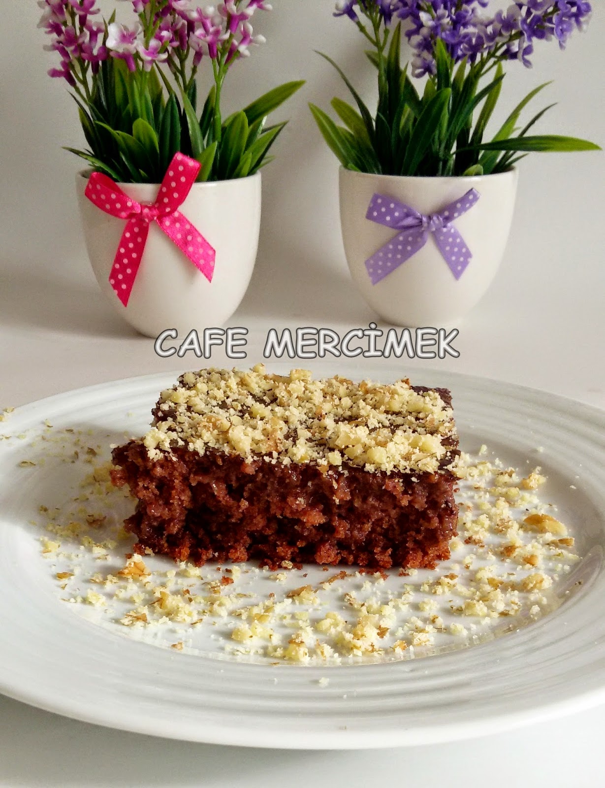 CAFE MERCİMEK ISLAK KEK ( SOSU PİŞİRİLİYOR)
