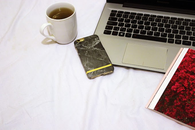 Gold finish details of Richmond & Finch phone cases*