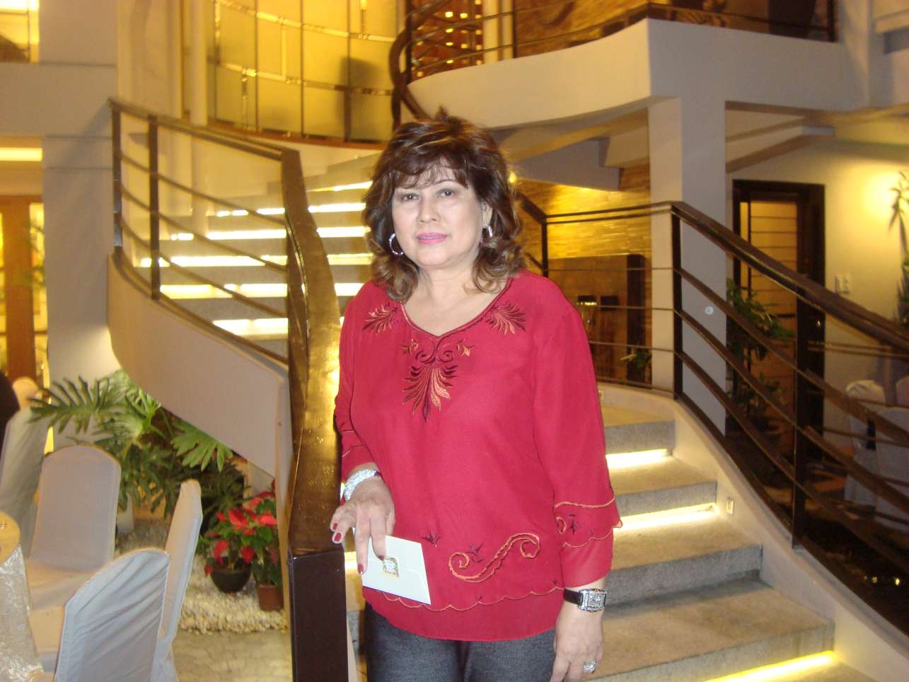 Annabelle Rama Pictures at their House - Showbiz Portal