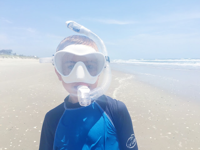 little-boy-snorkeling