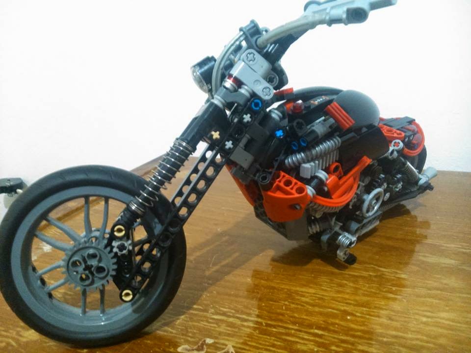 LEGO TECHNIC MOTORCYCLES Chopper, by Gabriel Calderón