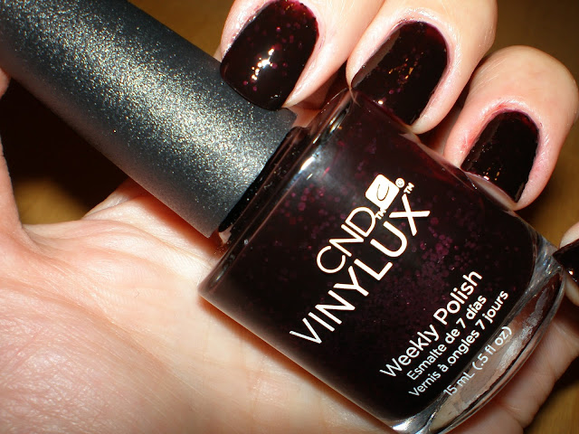 CND Vinylux Weekly Polish in #198 Poison Plum