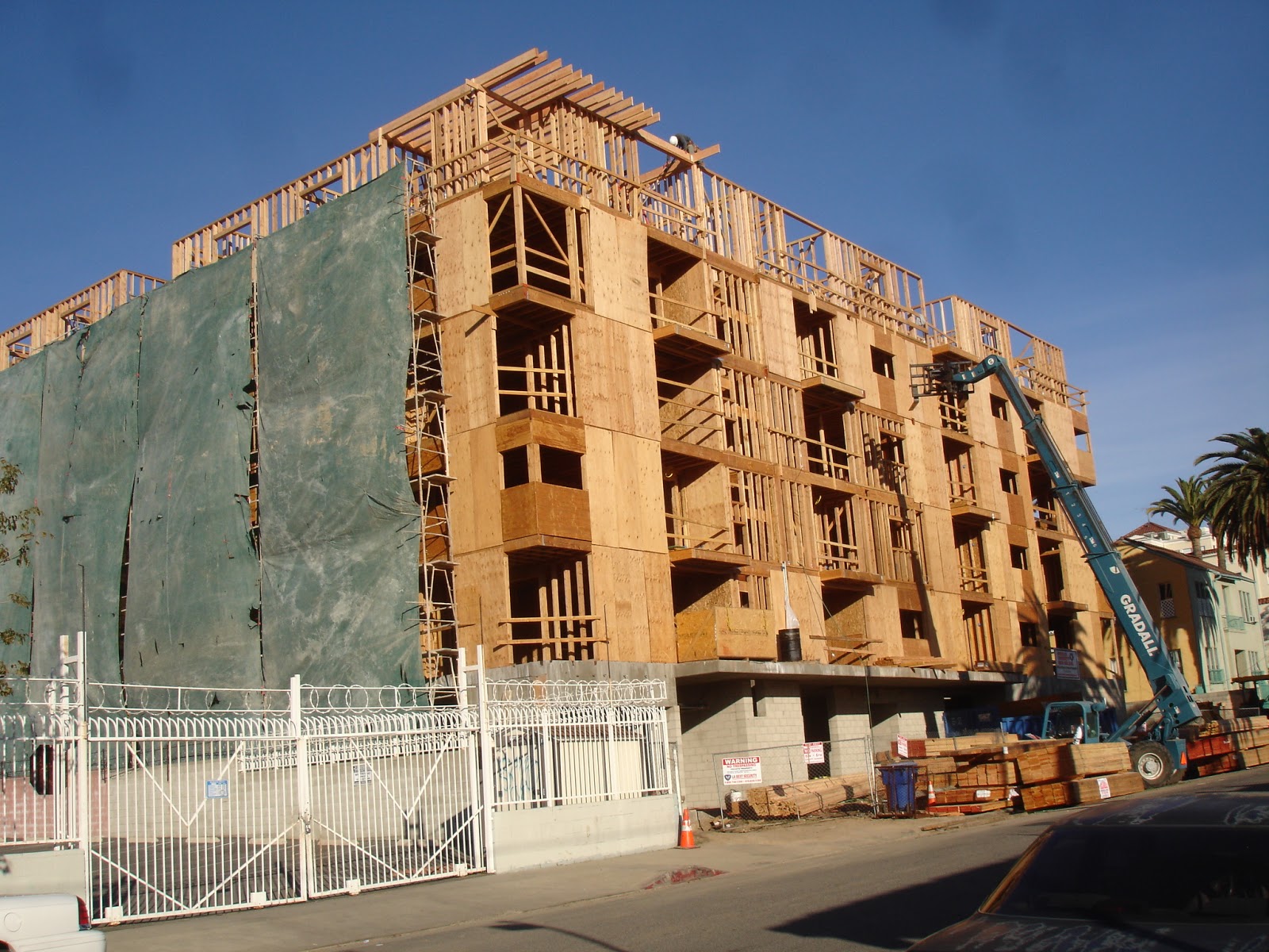 PSL Architects: The Serrano - wood framing almost finished...