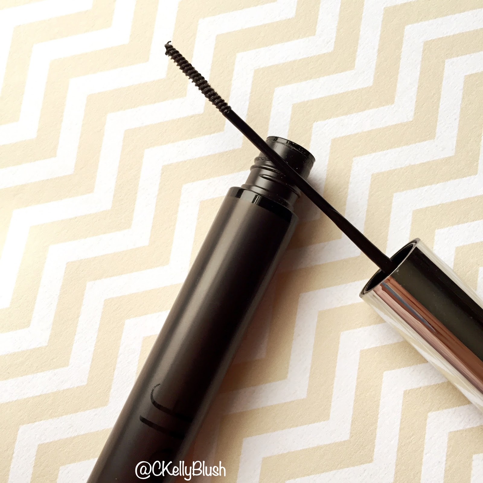 CKellyBlush Brows On Point e.l.f. Beautifully Bare Sheer Tint Brow Gel