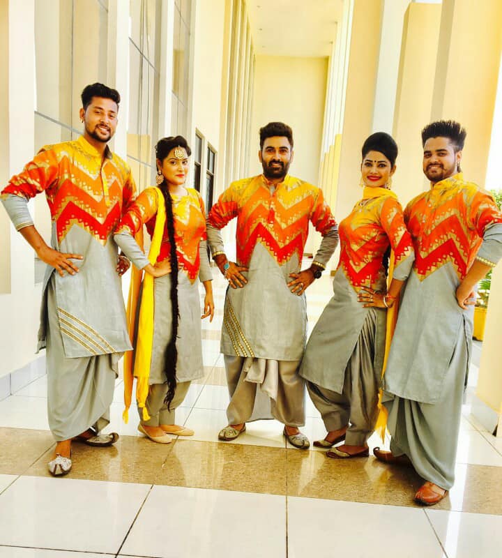 Day Show Bhangra Group