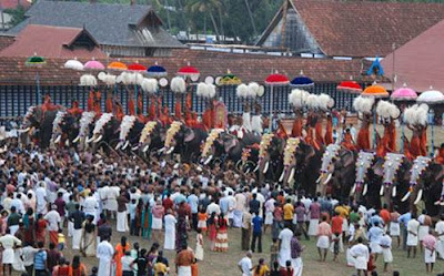 Devotees at Koodalmanikyam Temple of Lord Bharata in Irinjalakuda