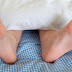 Ύπνος: Το “κόλπο” με τα πόδια σας για να κοιμηθείτε πιο εύκολα! [vid]