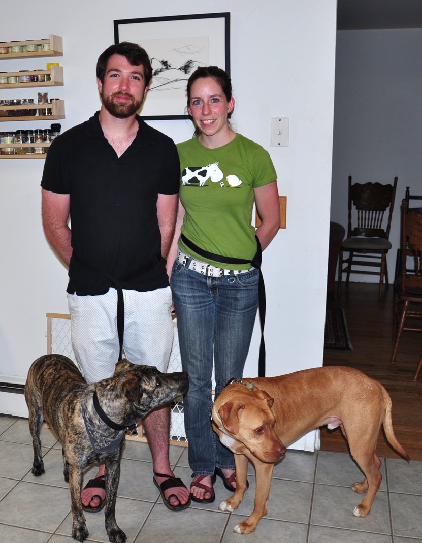 Leopold's Crate Putting your dog on a "belt" can be helpful when you