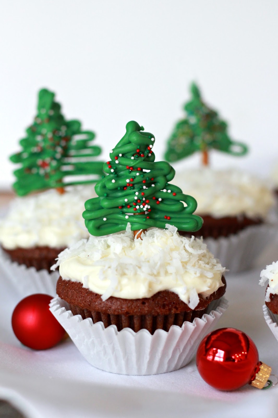 Christmas Tree Cupcake Toppers | Grateful Prayer | Thankful Heart