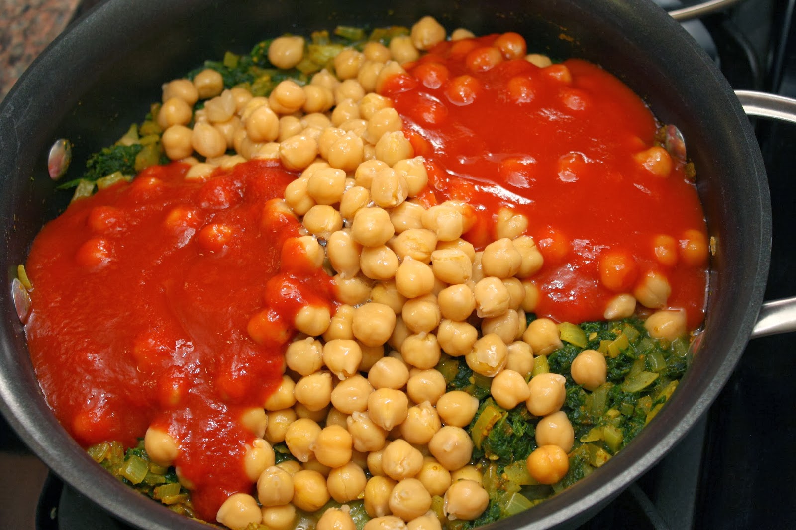 The Bitchin' Kitchin': Curried Chickpeas with Spinach