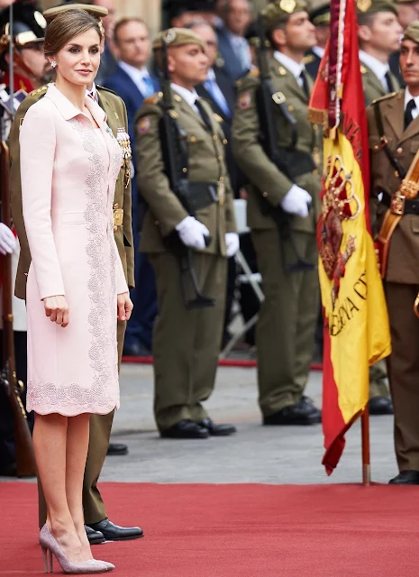 Queen Letizia of Spain attends the ceremony of the delivery of the Spanish National flag to the Specialties Regiment of Engineers number