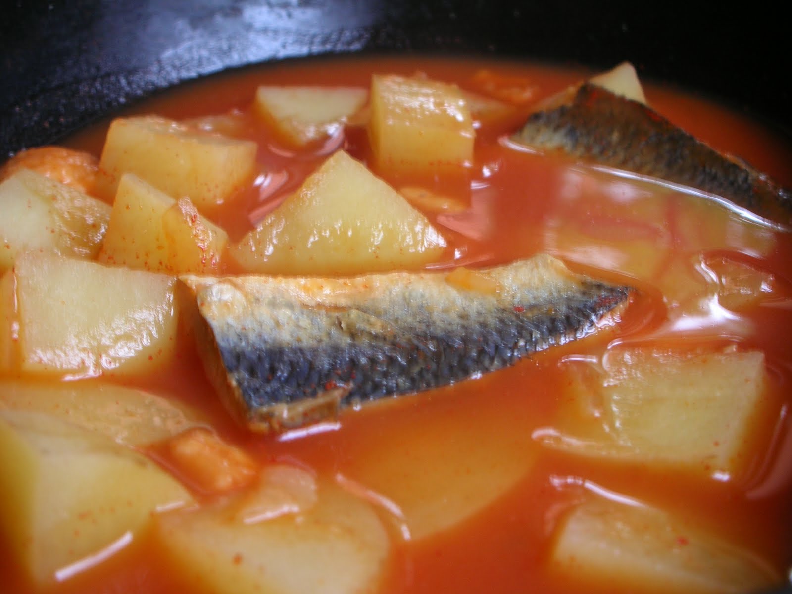 Three Cookies 7 Wackiest Fried Foods and Mocha Swirl Cookies