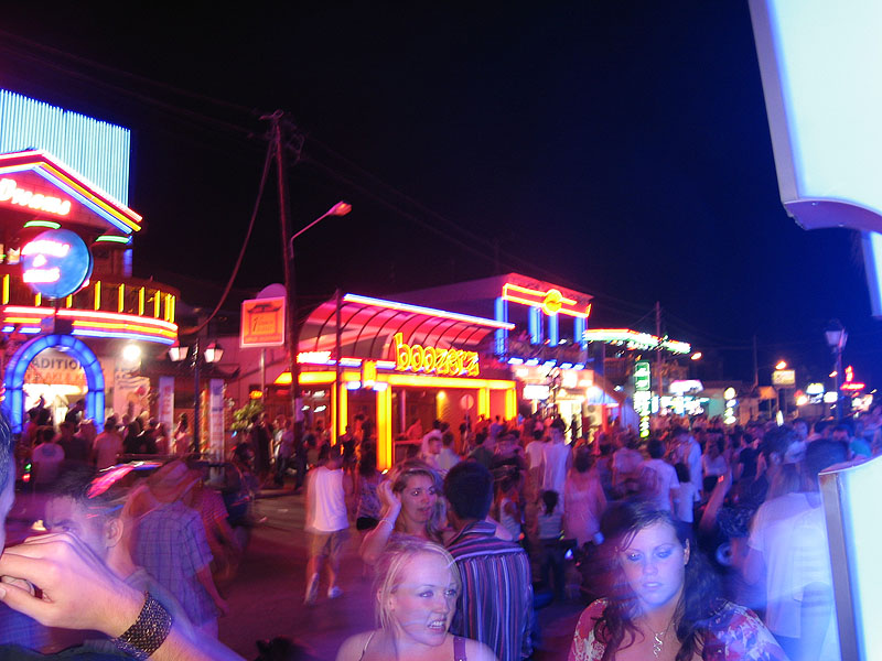 Dip in ZAKYNTHOS NIGHTLIFE