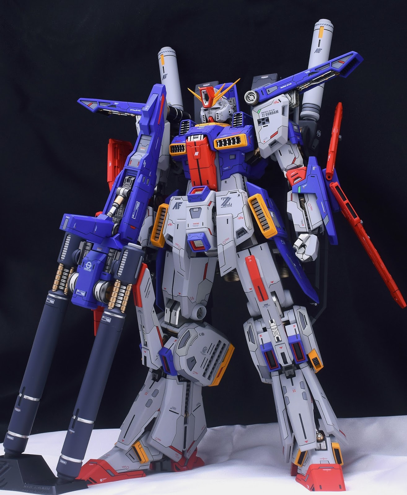 GUNDAM GUY: NeoGrade 1/60 ZZ Gundam - Painted Build