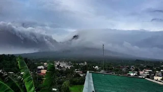 The Philippines is evacuating the population due to the eruption of the Mayon volcano