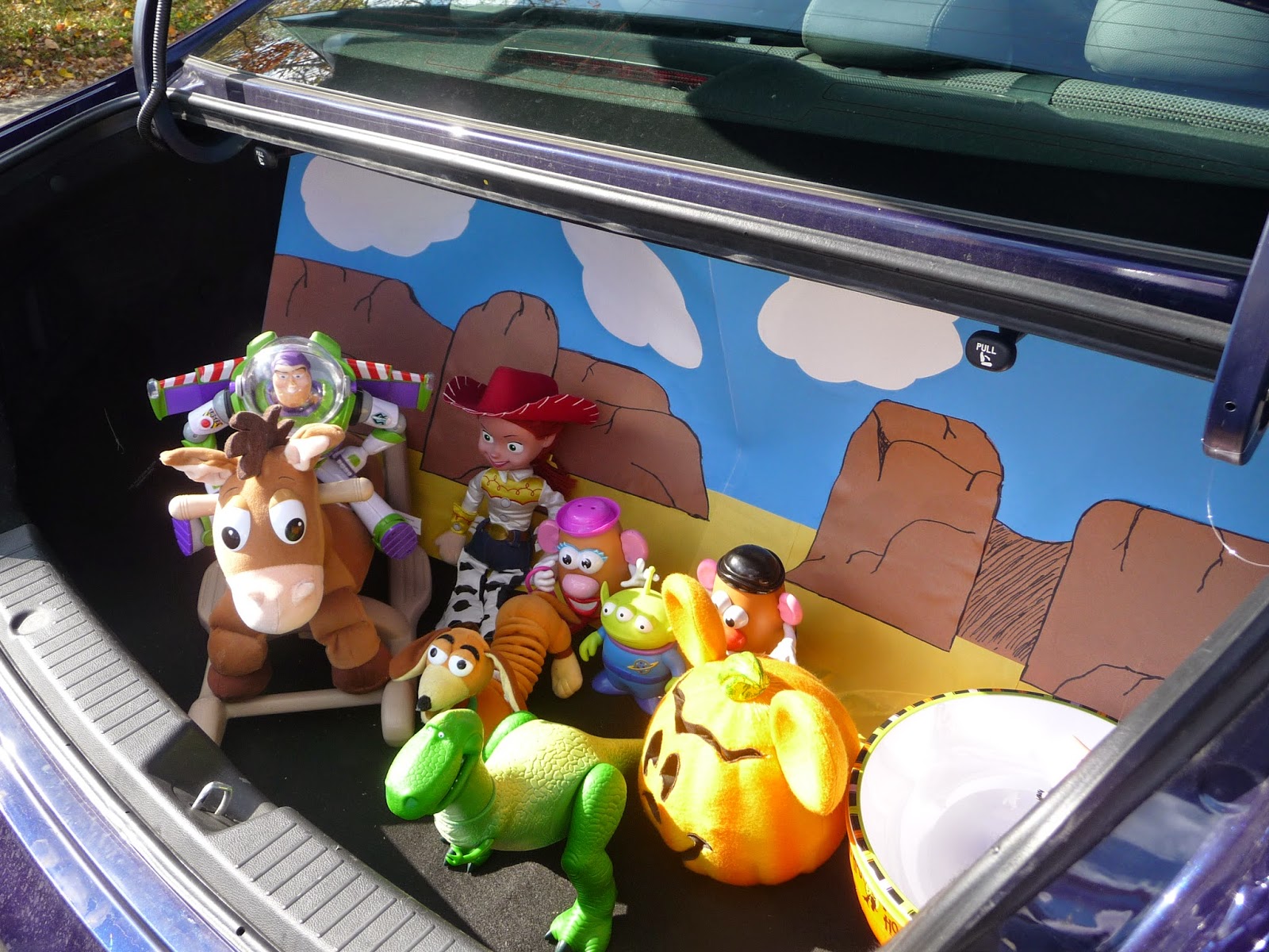 TrunkorTreat Toy Story Style Gigglebox Tells it Like it is