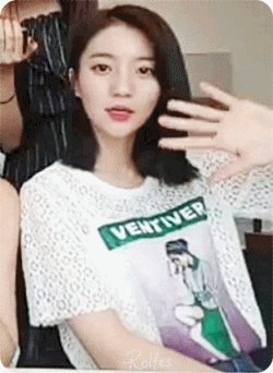 배유빈 오늘자 v앱에서 미모.gif | 인스티즈
