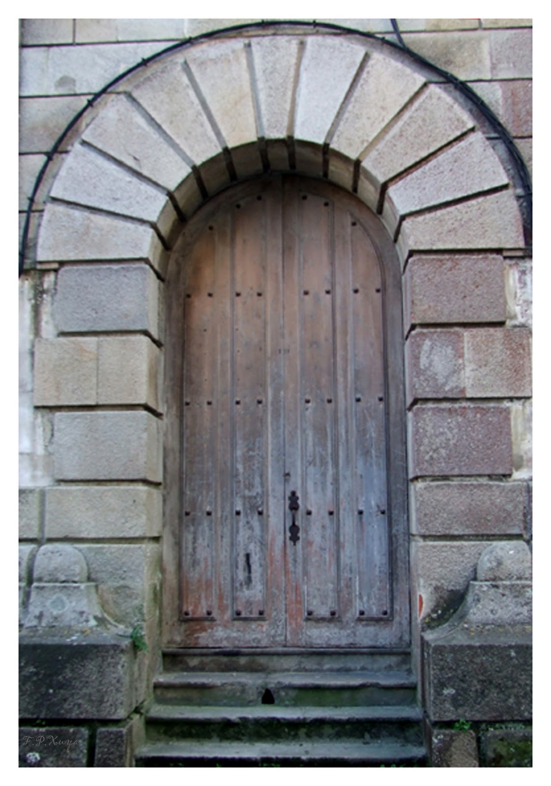 +Enfoques #Yoviajoenfurgo: De puerta en puerta
