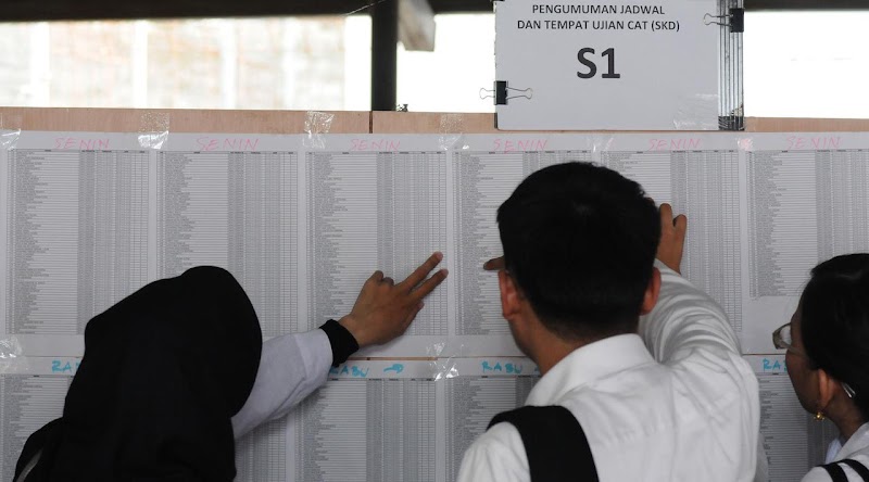 Hari Pertama, Pelamar CPNS 2017 Tembus 35.289 Orang Hari Pertama, Pelamar CPNS 2017 Tembus 35.289 Orang