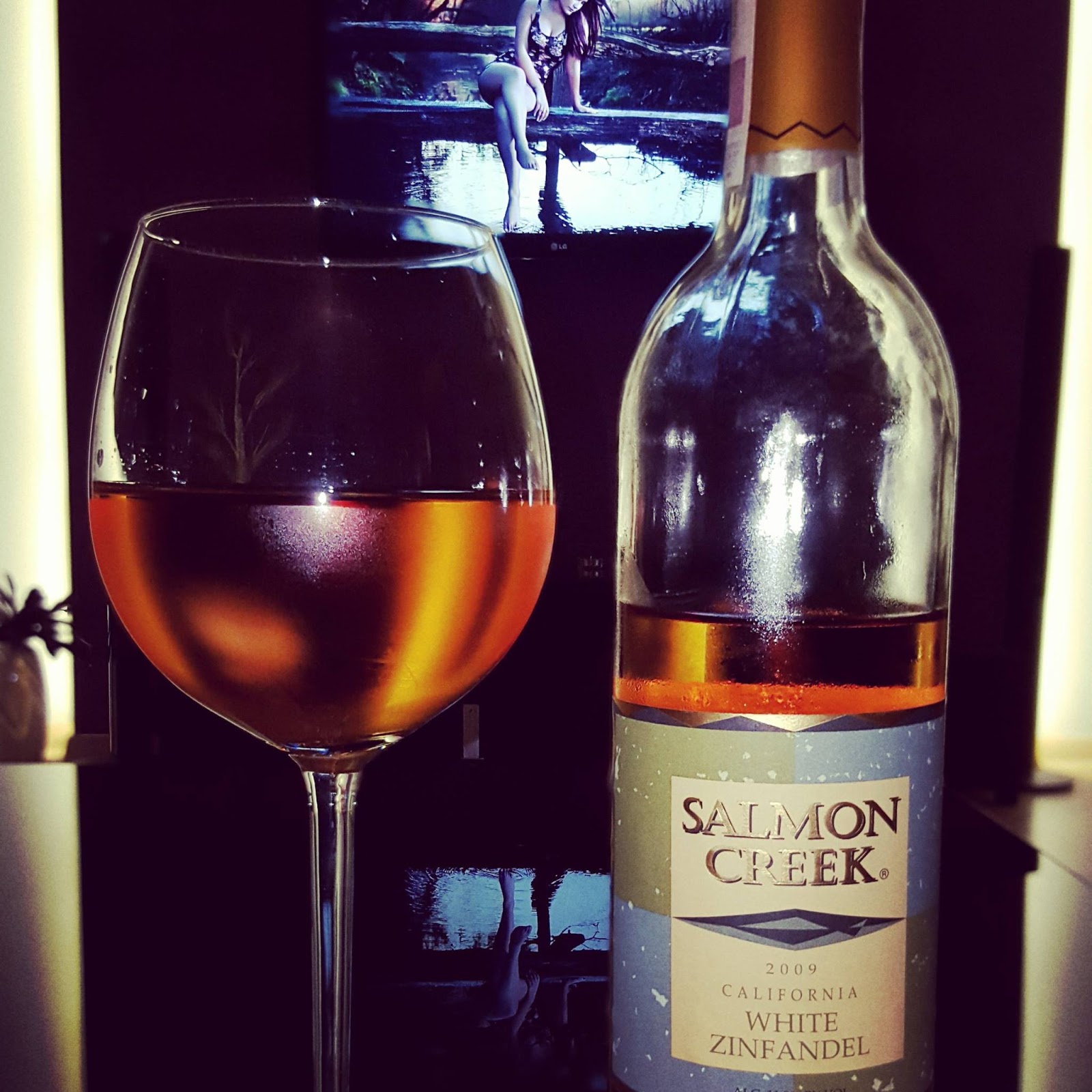 Salmon Creek White Zinfandel Wieczorne Wino Ze Struśkiem Poznaj