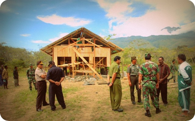 Kodim 1702 Tinjau Pengerjaan TMMD 97 di Tegabaga - #