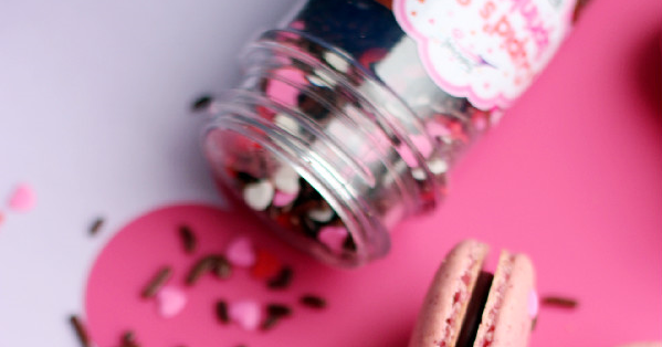 Dark Chocolate Raspberry Macarons - Confessions of a Confectionista