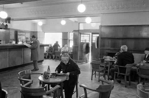 Yates's Wine Lodge, Tarleton Street, 1982