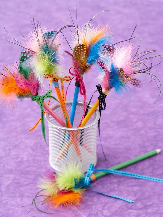 DIY PROJECTS AND CRAFTS IDEAS 25 Lovely DIY Feather Crafts Ideas