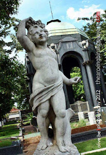 mausoleum og khouw jakarta
